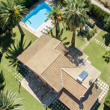 Angelos Holiday home *